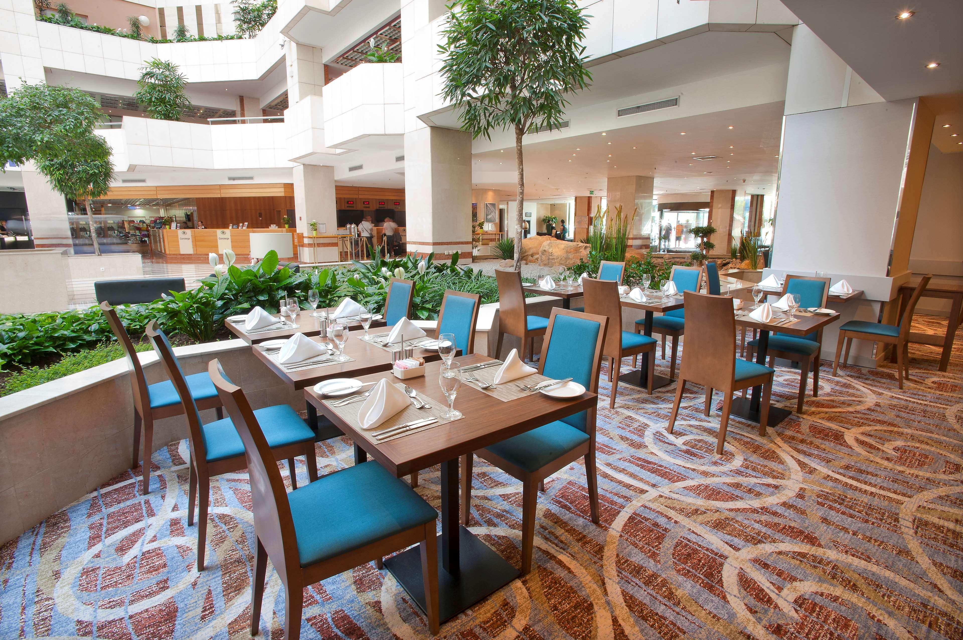 Hilton Prague Hotel Exterior foto The interior of the hotel