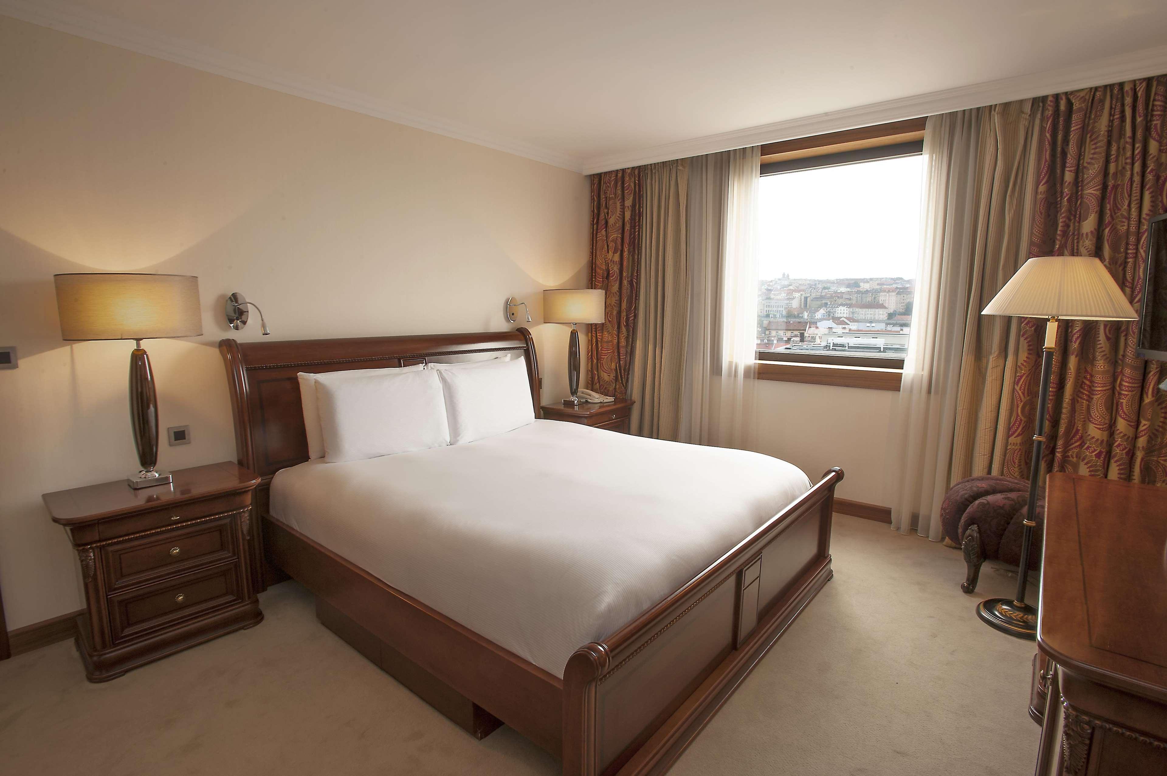 Hilton Prague Hotel Exterior foto A bedroom at the hotel